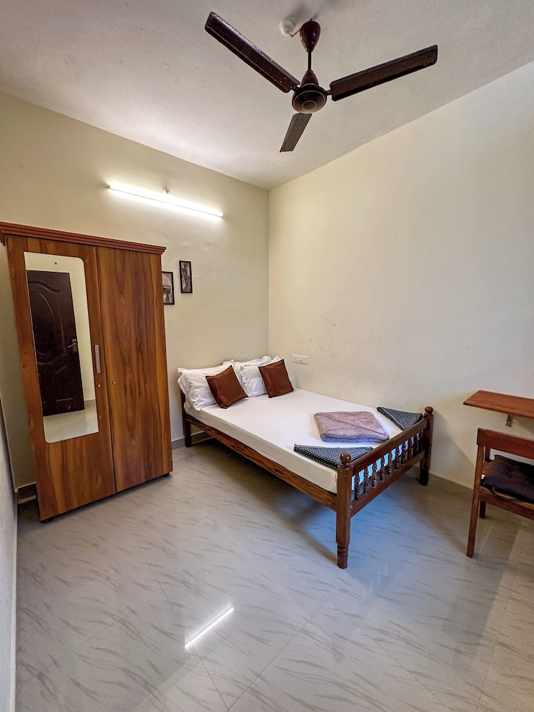 Molly's Hostel