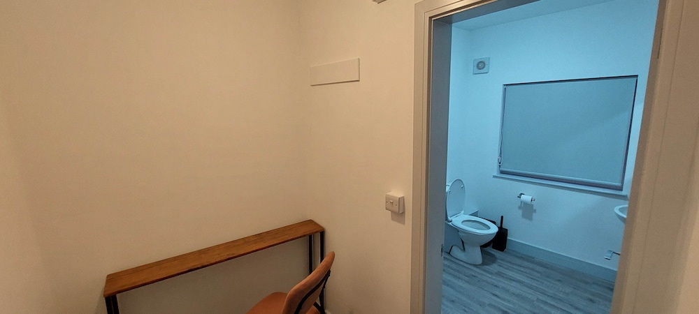 1 Bdr Modern Living in The Old Bank Hse