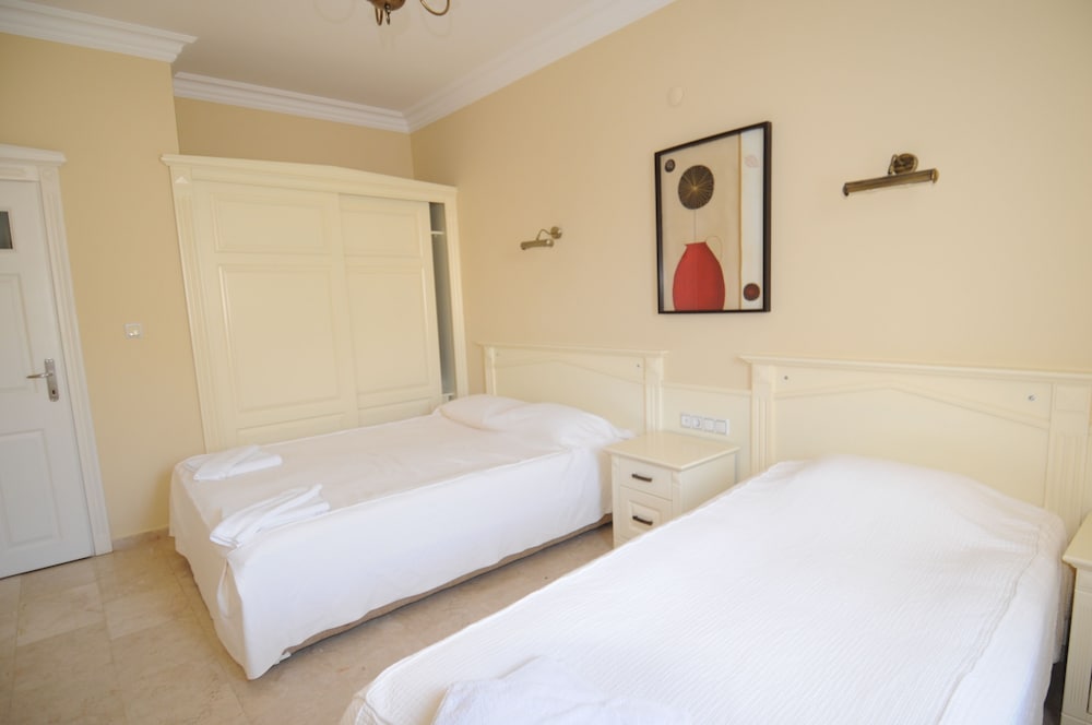 Gold City 1 bedroom Villa 2 view 3