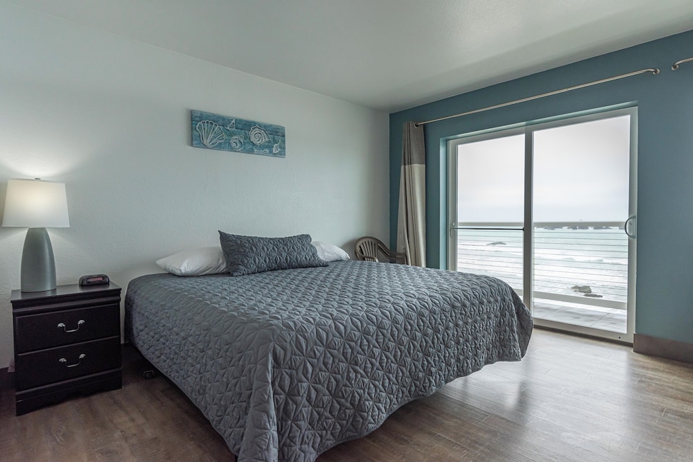 Sunset Oceanfront Lodging