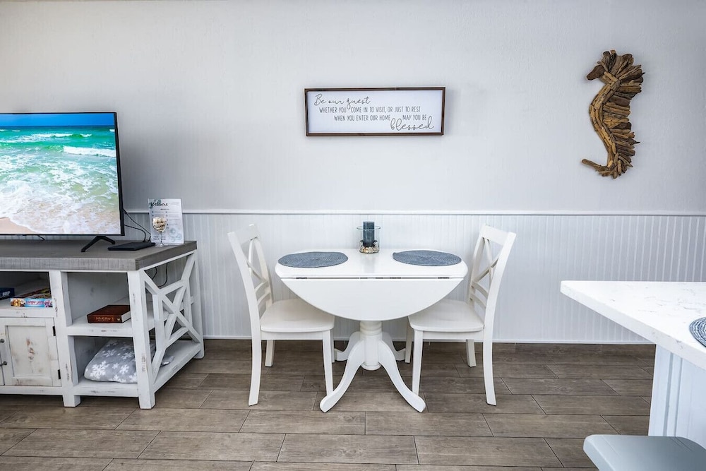 Gulf Serenity Romantic Oceanfront Edgewater T3