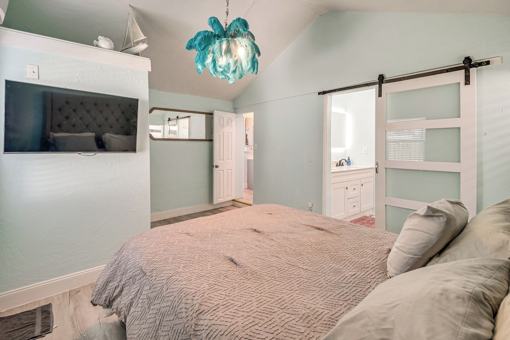Walk to Ocean! Home w/ Large Yard in Ormond Beach