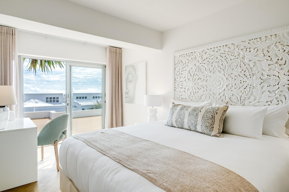 Idyllic Camps Bay Villa w 2 Pools Buddha Retreat