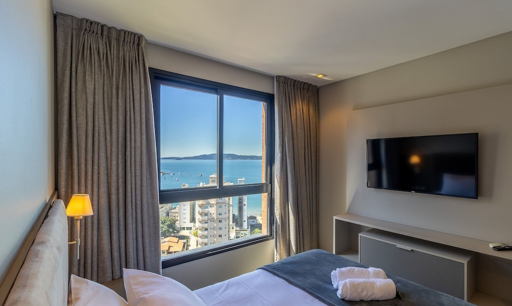 MHF II Apts Variados em Prédio com Vista para o Mar em Itapema