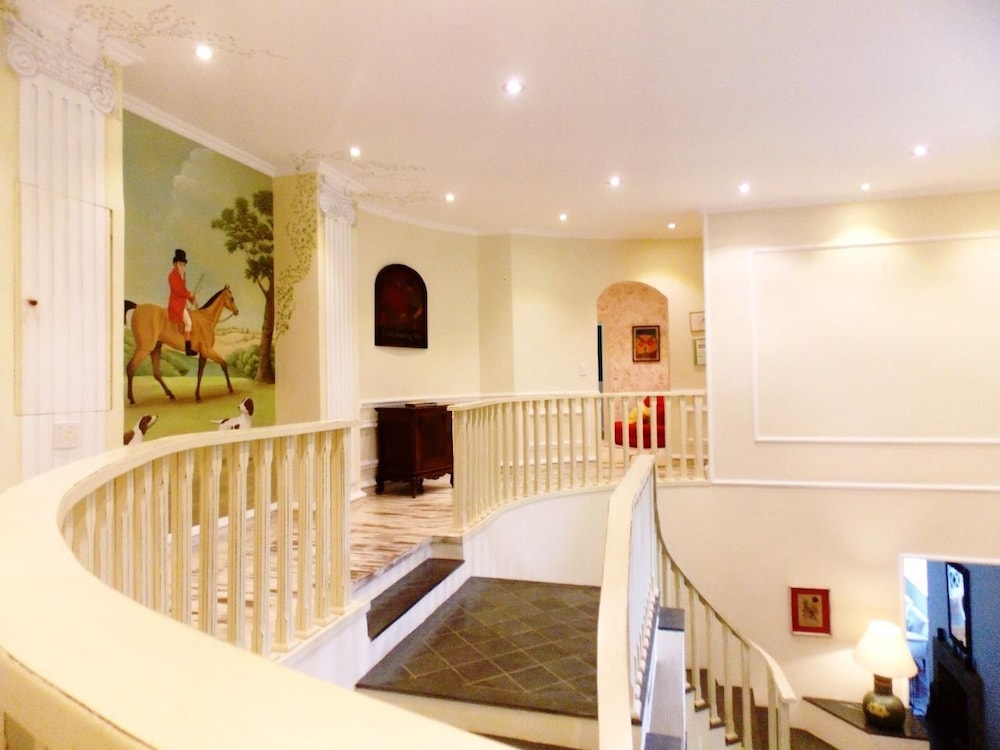 Casa Yvitú Blue Bird Hotel