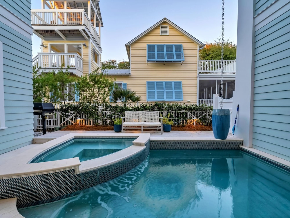Sea La Vie Seaside Main House