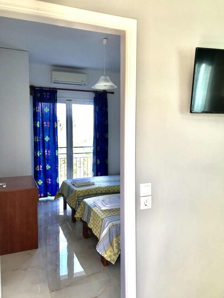 Banos apartments and swimming  pool photo 2