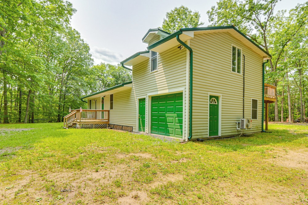 3 Mi to Potomac River: Remote Cabin in Springfield