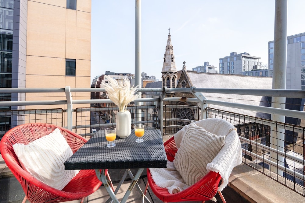 Charming 1BR Near Tower Bridge Walks