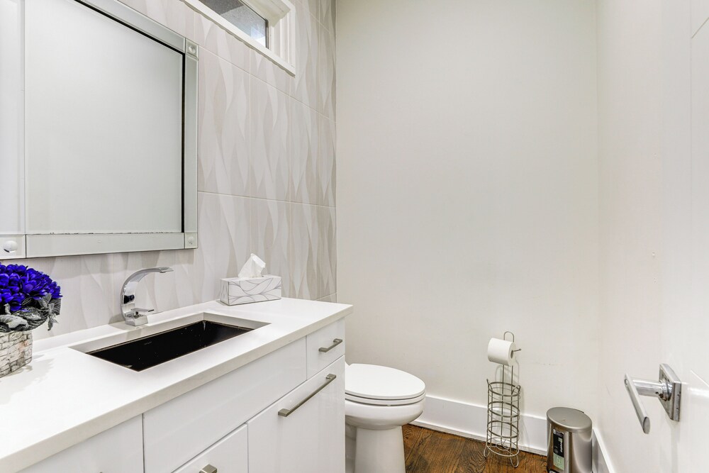 Luxe Buckhead Retreat 6 Mi to Dtwn Atlanta