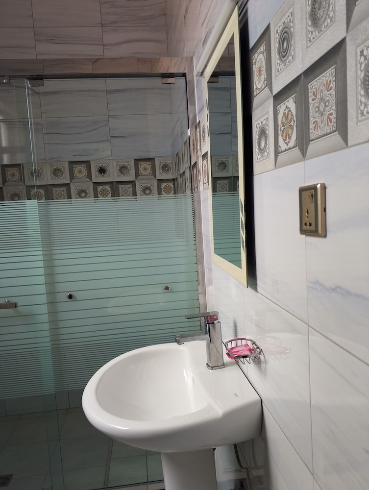 KIGALI FANTASTIC HOME AND BOUTIQUE HOTEL