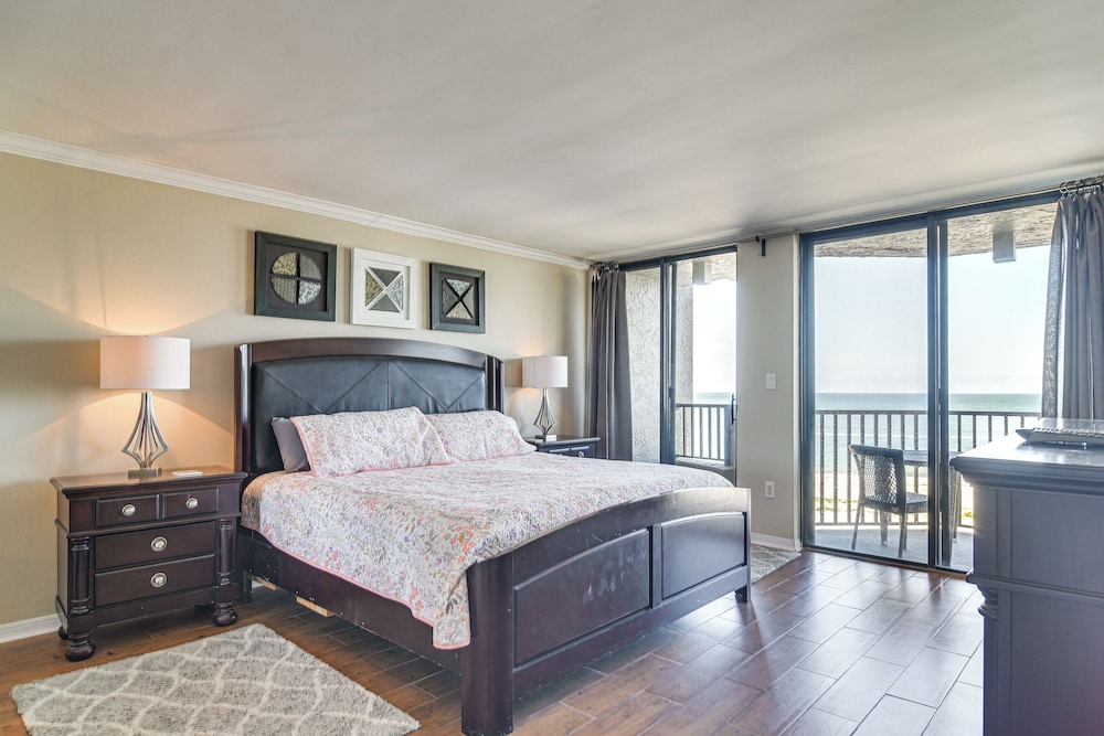 Walk to Beach & Eats: Condo w/ Pool in Clearwater!