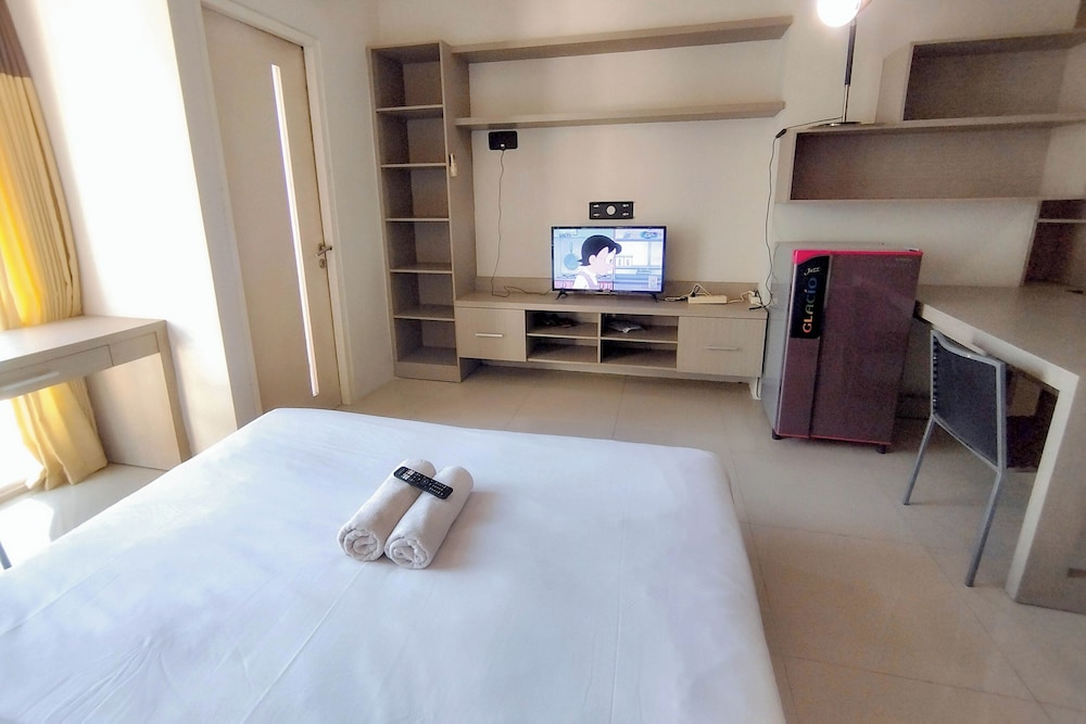 Modern Cozy Studio at The Square Surabaya Apartment