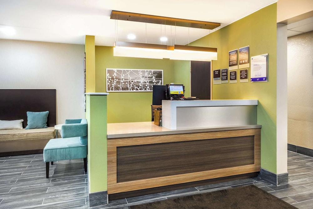Sleep Inn & Suites Salina I-135 view 4