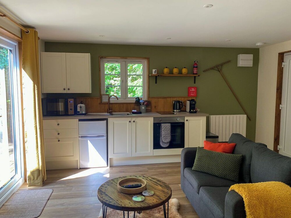 Hayne Barn Estate - Private Estate : 6 Eco Lodges - 1 Studio