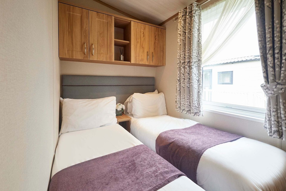 Host Stay Lakeview Winter
