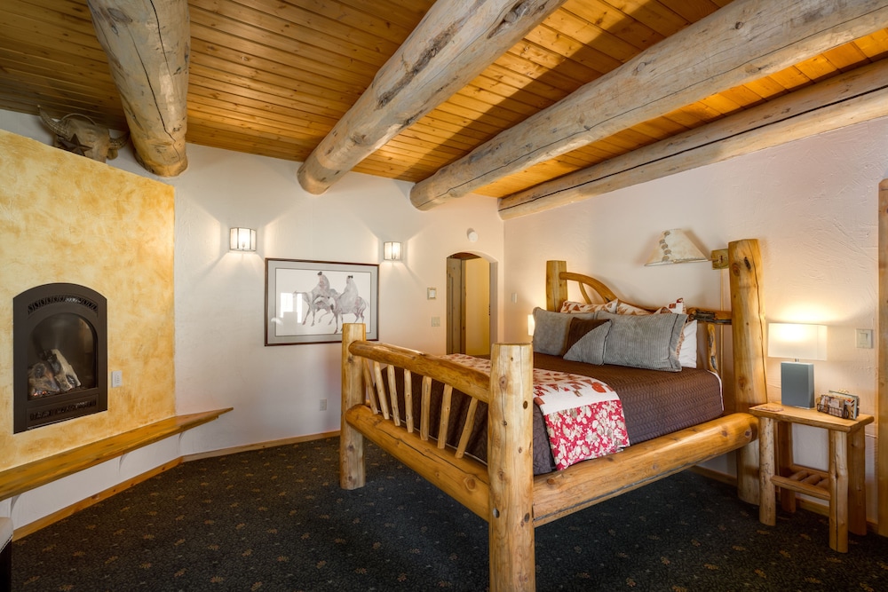 Mariposa Lodge B&B