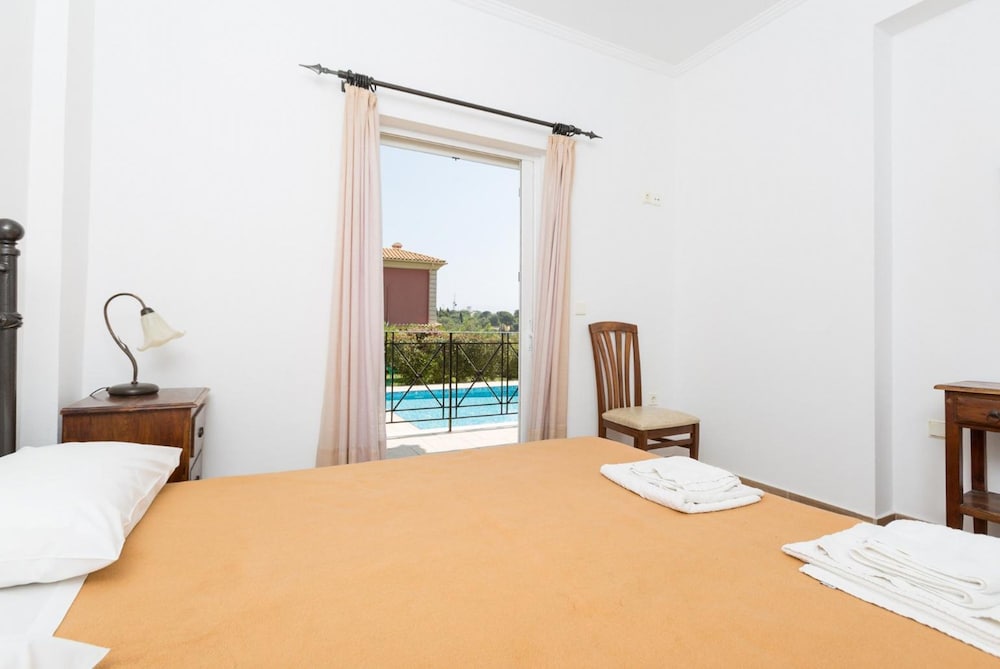 Villa Eleni Agios Stephanos