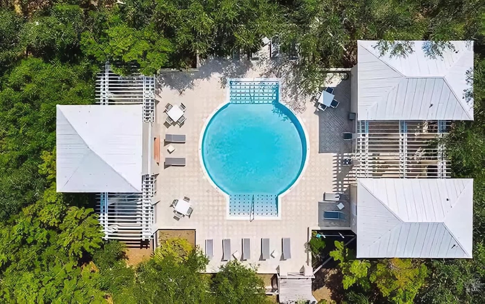 Gulf Shores Hideaway Walk to Waves Pool Golf Views
