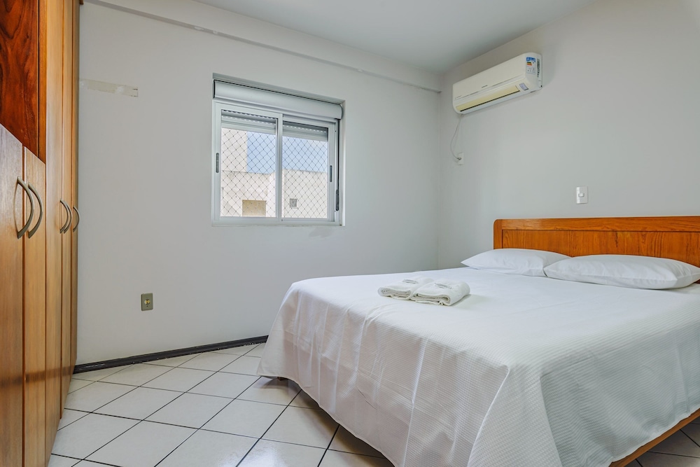 Apt w/ Balcony 250m Mariscal Beach Cra304