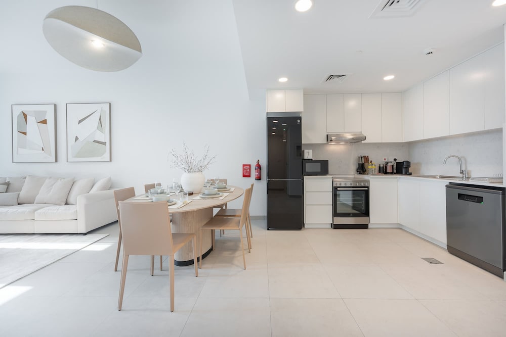 Bright Airy 1BR in Asayel 2 - Fits 4 Comfortably