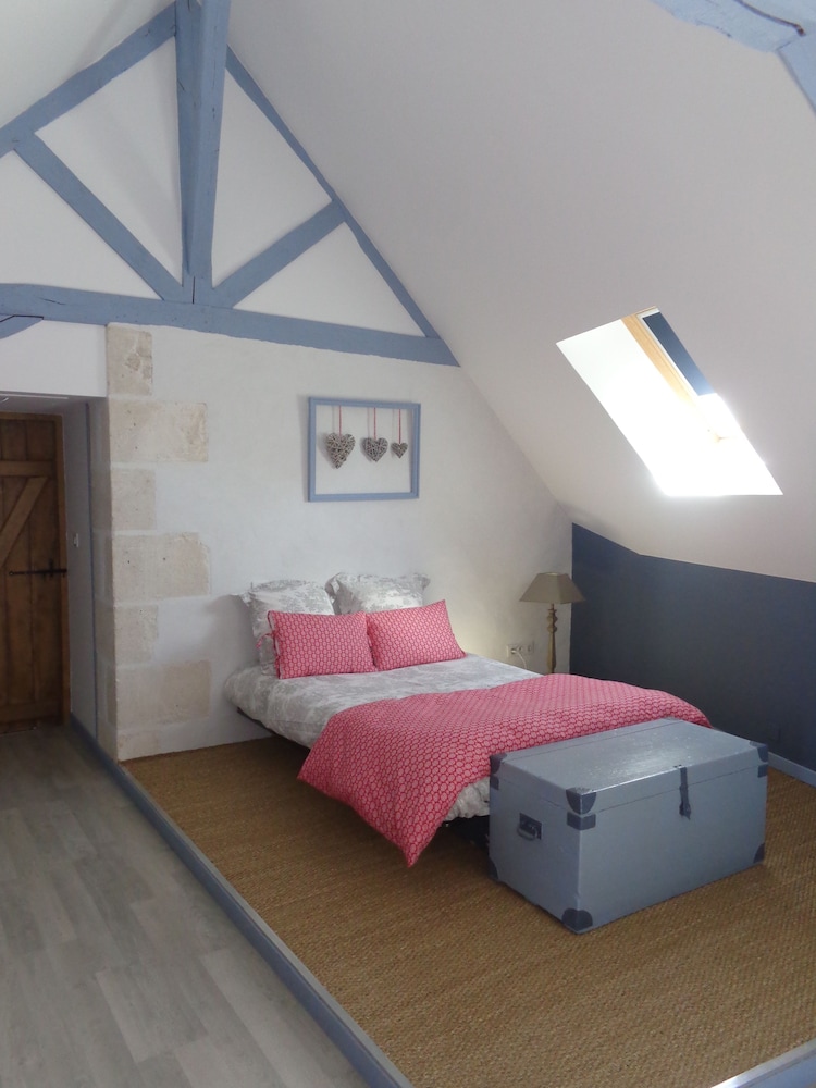 Chambres d'Hotes du Guillot view 2