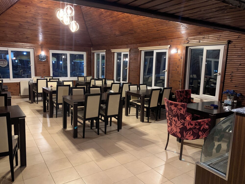 Hotel Amadeus Motel - Image 1