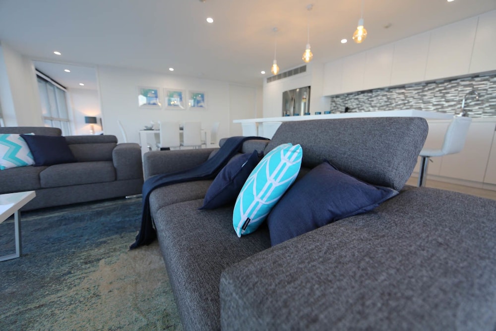 Main Beach Vacations - Golden Sands - Private Apartments - Property Image 9