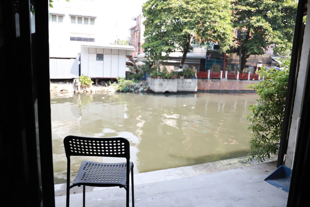 The Cube Hostel Khaosan