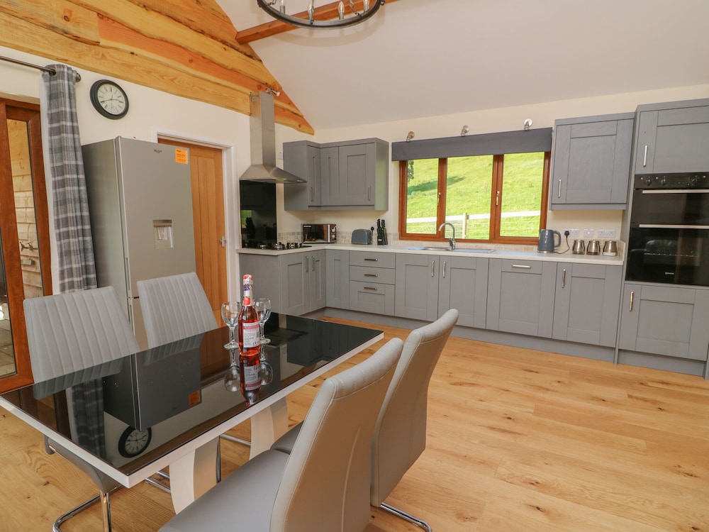 Ploony Hill Cabin