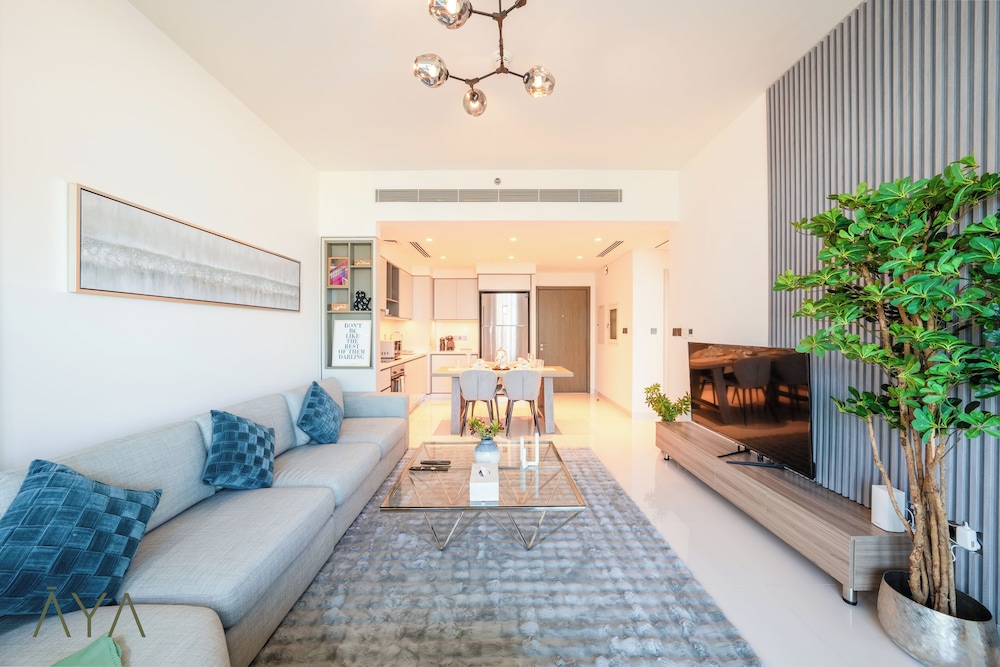 Luxurious 2BR at Sunrise Bay