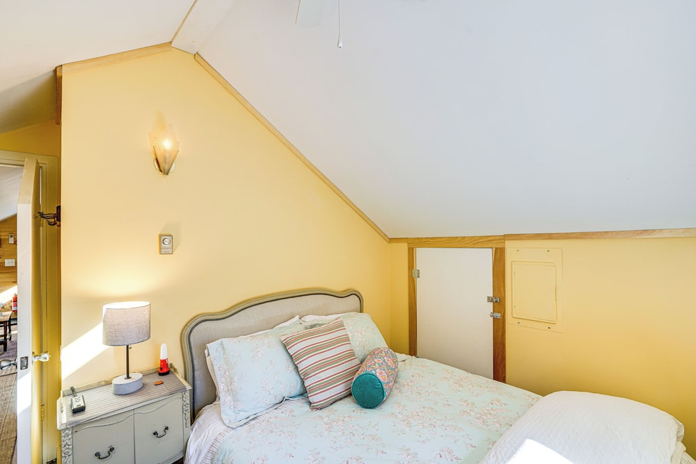 3 Mi to Hiking: Cozy Mt Tremper Apt