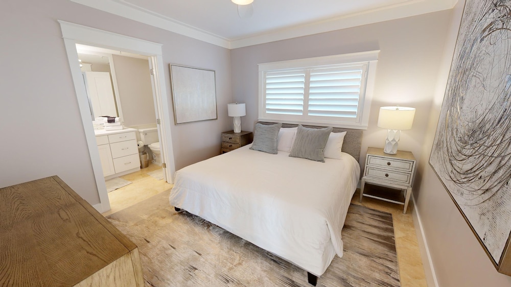 Oceania 602 3 Bedroom Condo