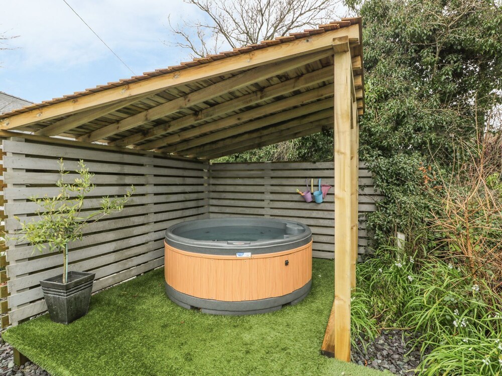Orchard Lodge