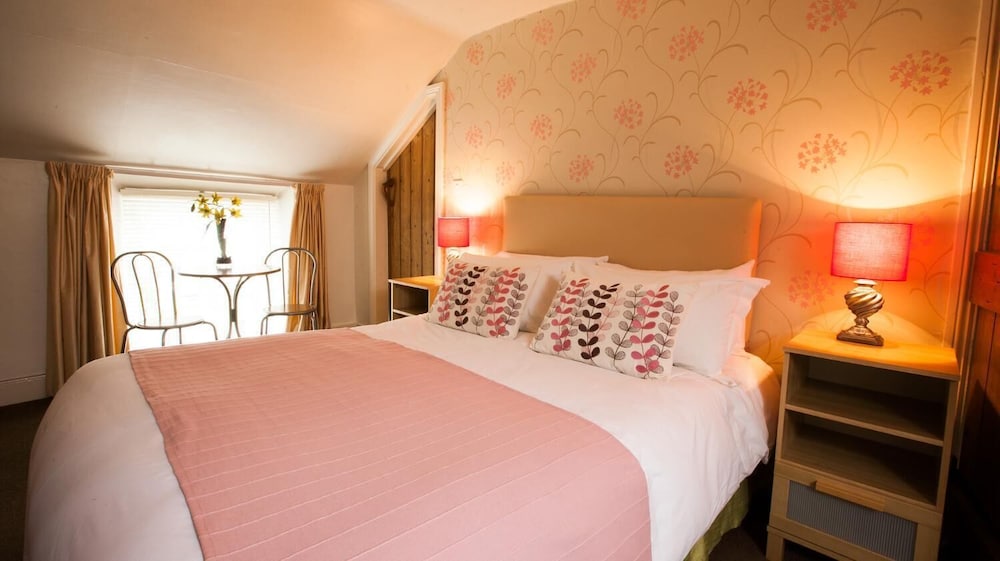 Holly Bush Inn