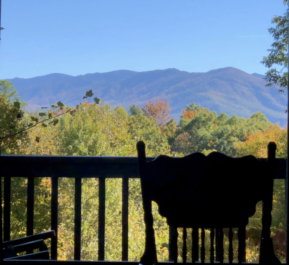 Eagles Nest 1 Bedroom Cabin