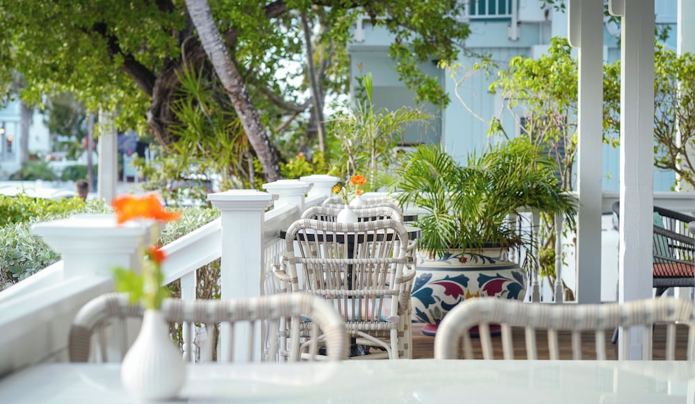Duval Gardens at Southernmost Beach Resort – Adults Only