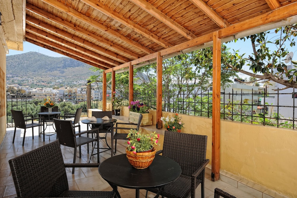 Charming Studio Near the Beach view 3