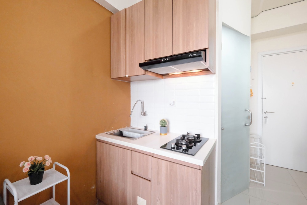 Neutral Tone 2Br At Green Pramuka City Apartment