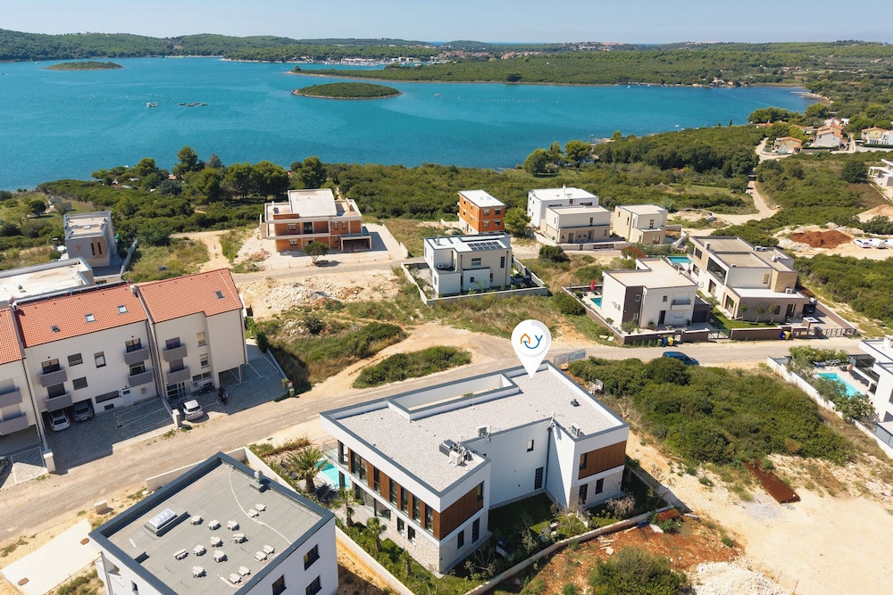 Villa Petra with Pool and Sea View