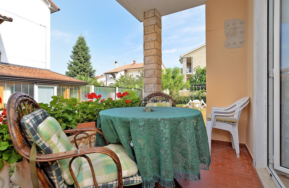 Apartment 1648