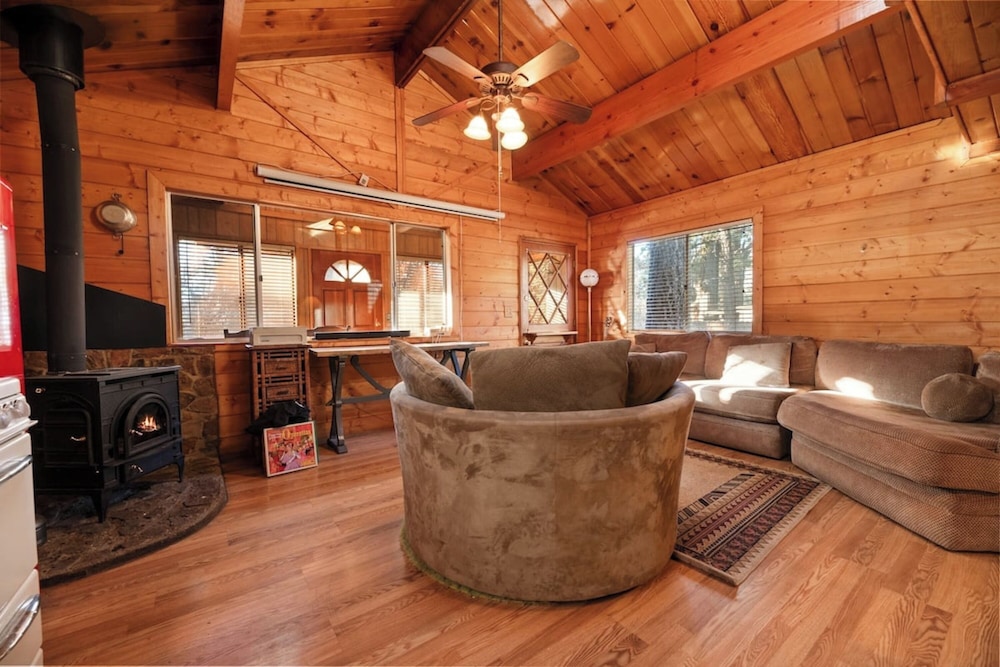 Charming Mountain Getaway