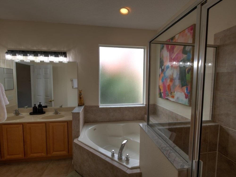 Six Bed Pool Villa In Resort -close To Disney! 6 Bedroom Villa