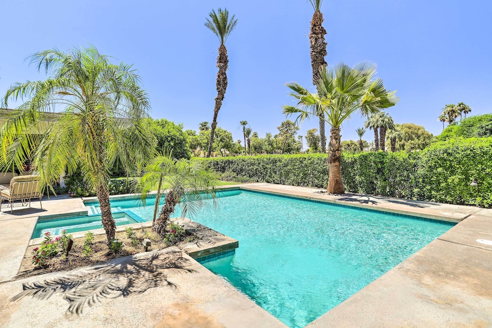 Pool, Grill & Game Room: Bermuda Dunes Oasis