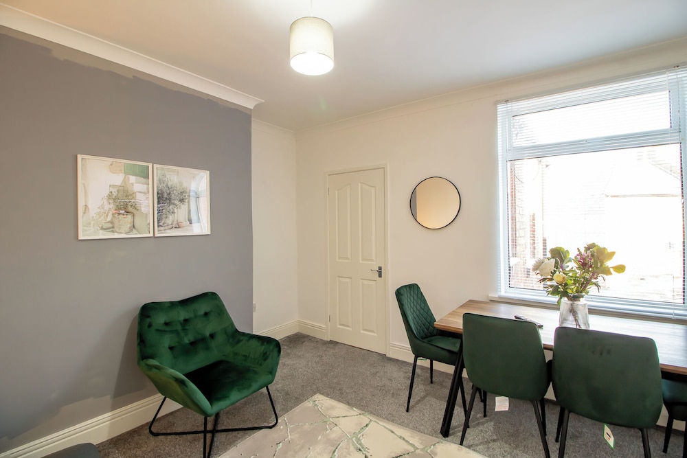 Kingley Court – Ideal for Contractors & Families – 10 mins to Newcastle City Centre
