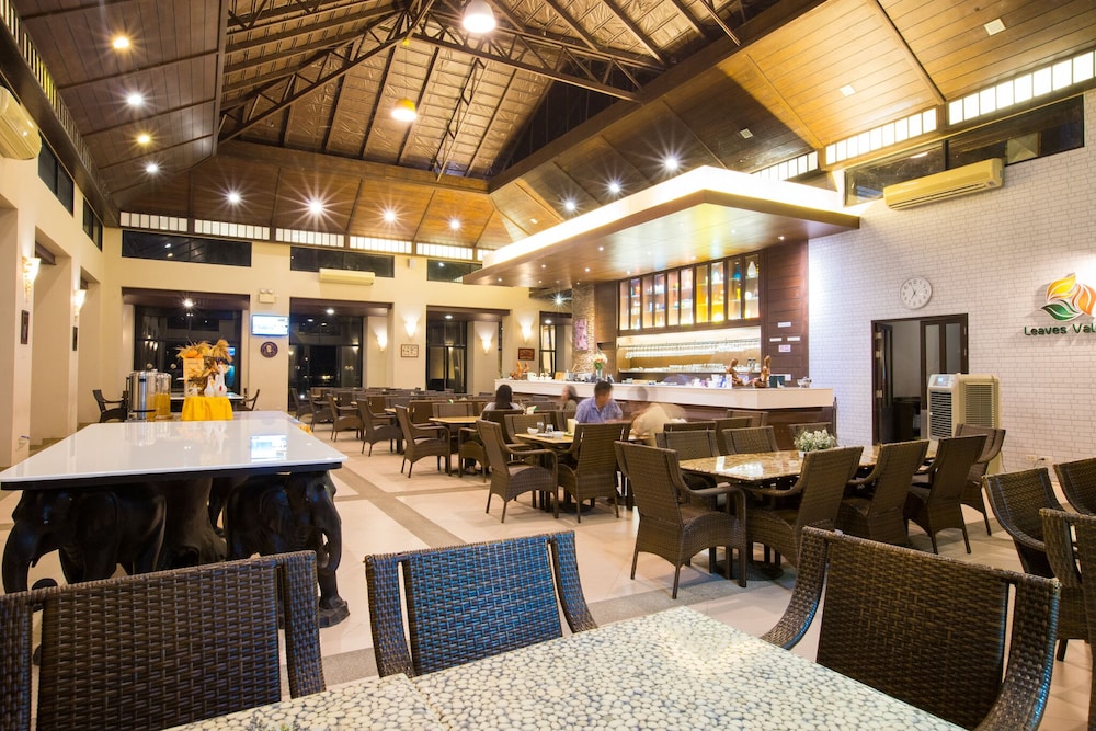 Leaves Valley Resort