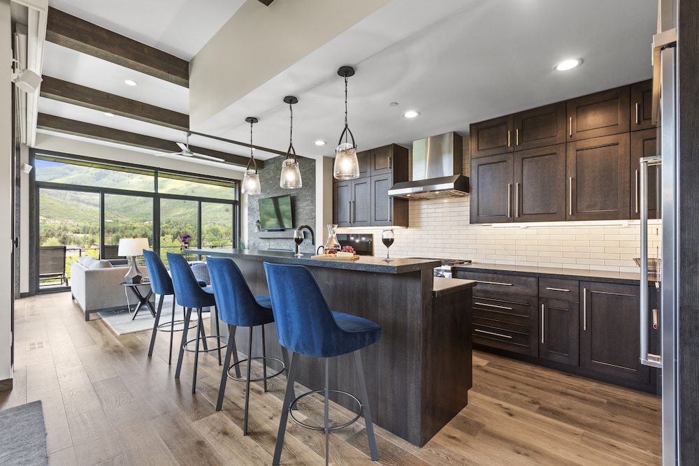 Nine Peaks 4 Bedroom Home