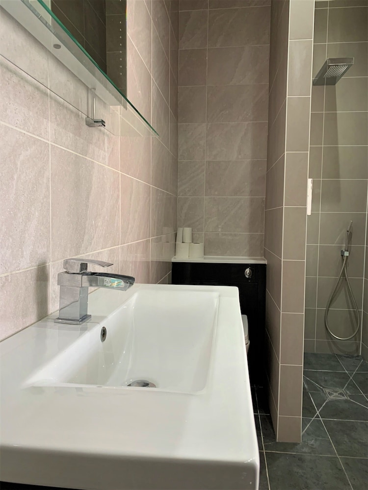 Warwick House, photo 8