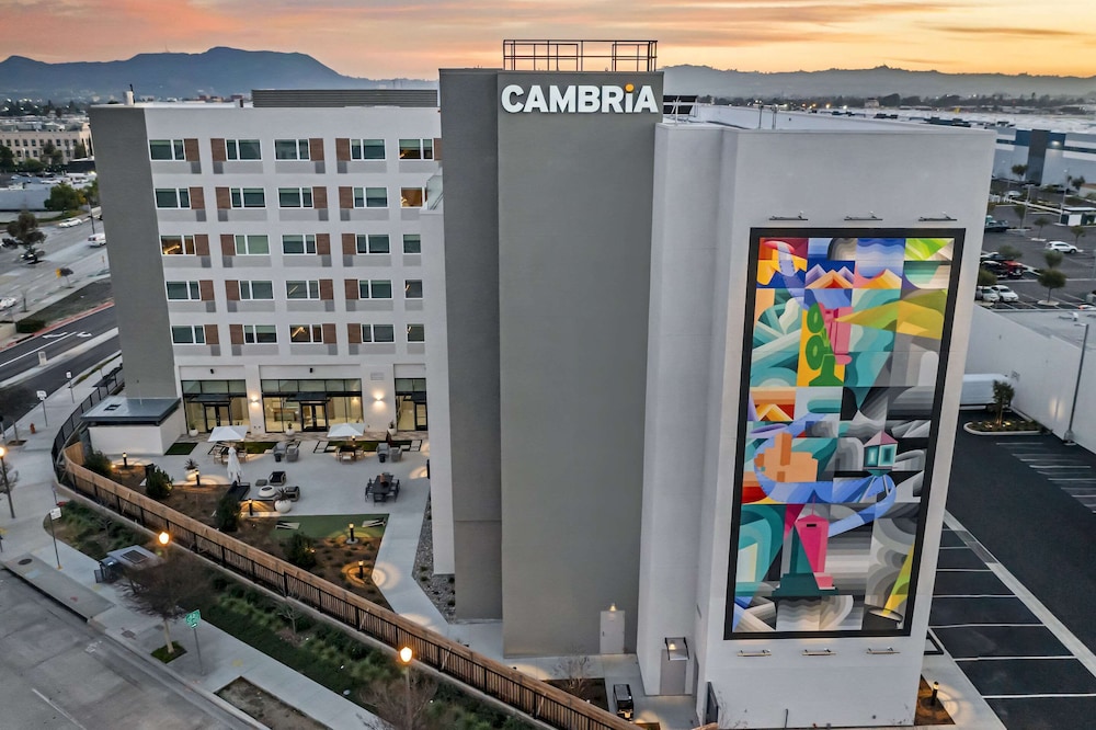 Burbank Vacations - Cambria Hotel Burbank Airport - Property Image 34