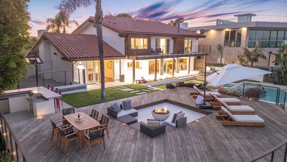 Stradella View - Bel-air Oasis w/ Infinity Pool & Stunning Panoramic Views